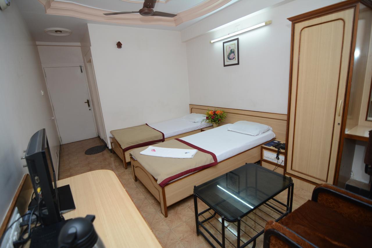 Hotel Kirti Джамнагар Экстерьер фото